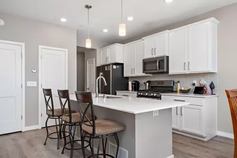 7648 Lambert Ave NE, Otsego, MN 55301