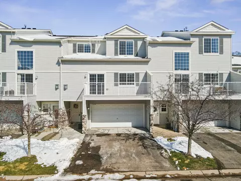 7348 Timber Crest Dr S, Cottage Grove, MN 55016