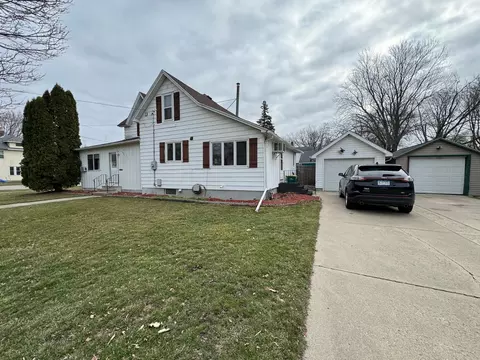 504 E 4th St, Albert Lea, MN 56007 photo 2
