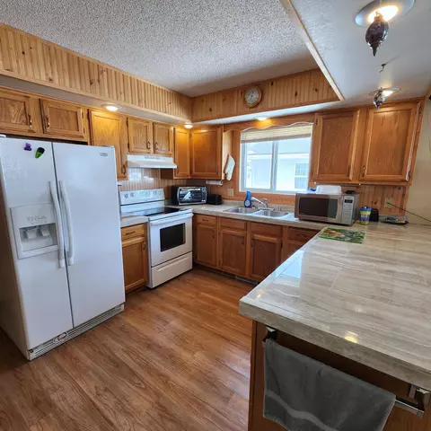 610 E Fairview Ave, Olivia, MN 56277 photo 8