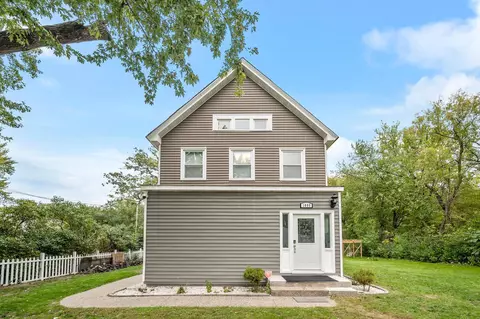 1800 English St, Maplewood, MN 55109
