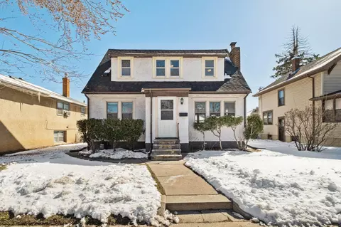 1276 Snelling Ave N, Saint Paul, MN 55108