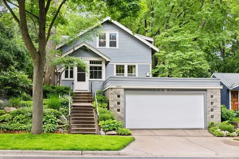 2344 Doswell Ave, Saint Paul, MN 55108