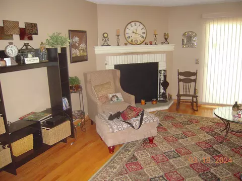 1729 Fulham St #D, Lauderdale, MN 55113