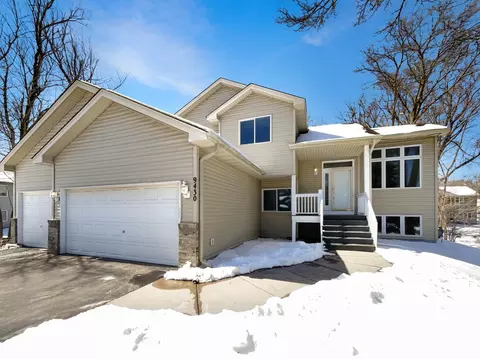 9430 Edison St NE, Blaine, MN 55449