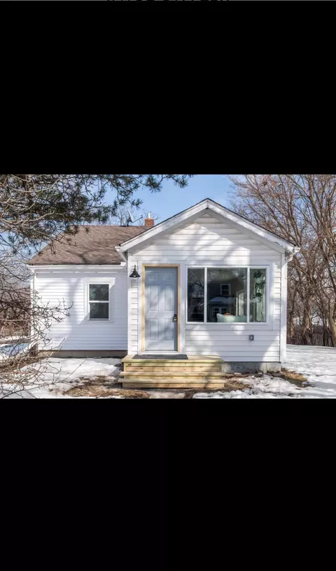421 12th Ave N, Hopkins, MN 55343