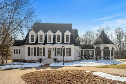 10083 Great Plains Blvd, Chaska, MN 55318