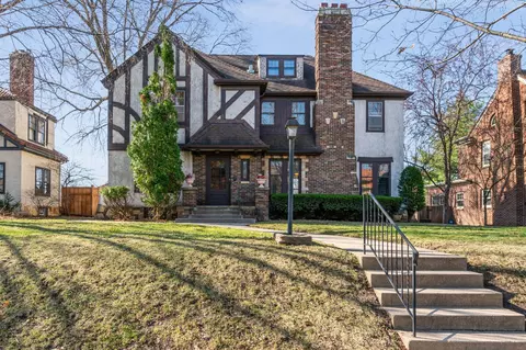 1786 Pinehurst Ave, Saint Paul, MN 55116