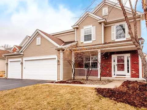 1670 Oakbrooke Cir, Eagan, MN 55122