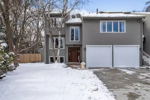 7727 Tanglewood Ct, Edina, MN 55439