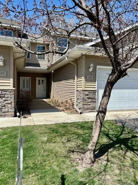 571 Hidden Ln, Hastings, MN 55033