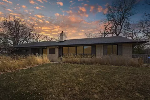 3936 Dellview Ave, Arden Hills, MN 55112