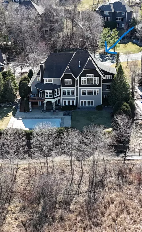 1760 Lucy Ridge Ct, Chanhassen, MN 55317