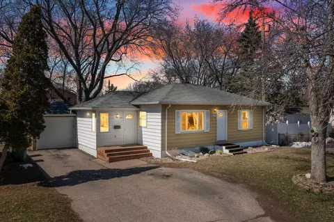 4325 Georgia Ave N, Crystal, MN 55428