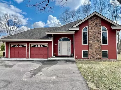 216 Douglas Dr, Buffalo, MN 55313