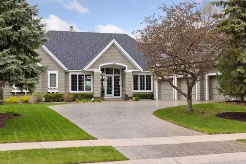 15464 Boulder Pointe Rd, Eden Prairie, MN 55347