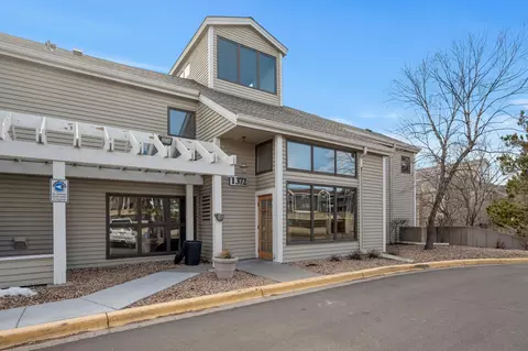 1372 Carling Dr #103, Saint Paul, MN 55108