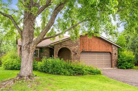 2360 Bayberry Ave, Stillwater, MN 55082