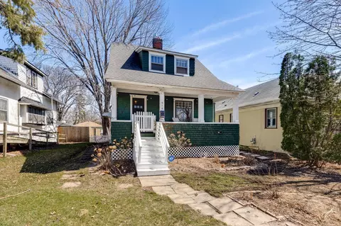 914 21st Ave SE, Minneapolis, MN 55414