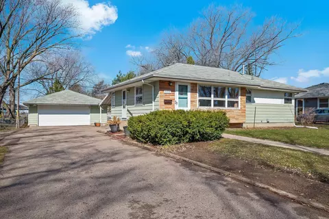 5313 Sumter Ave N, New Hope, MN 55428