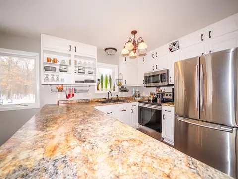 Kitchen - 9576 Libby Ln, Brainerd, MN 56401 photo 3 of 5