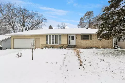 1775 Atlantic St, Maplewood, MN 55109