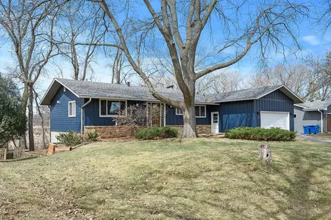 5912 Walnut Dr, Edina, MN 55436