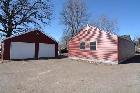 586 Grand St, Foley, MN 56329