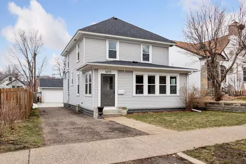1653 Charles Ave, Saint Paul, MN 55104