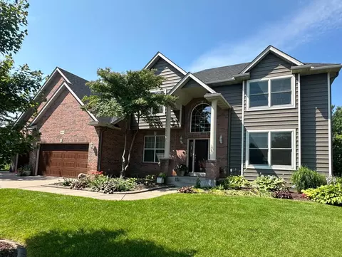 14019 Vicki Cir, Rogers, MN 55374