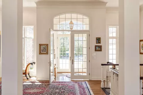 5004 Oak Bend Ln, Edina, MN 55436