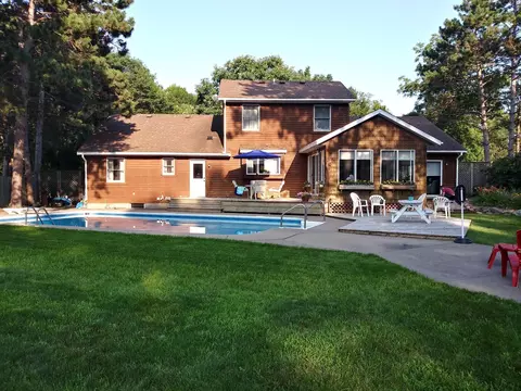 203 Meadow Dr N, North Hudson, WI 54016