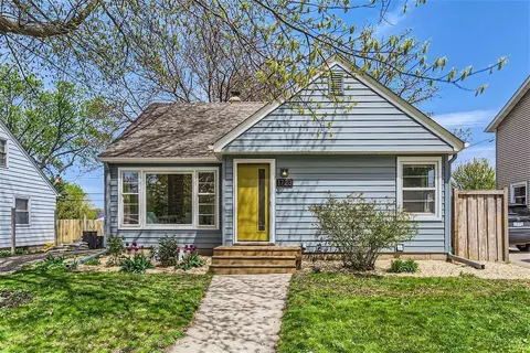 1723 Montreal Ave, Saint Paul, MN 55116