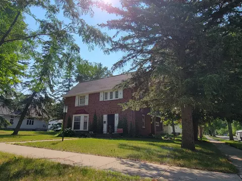 300 E 3rd St, Morris, MN 56267 photo 2