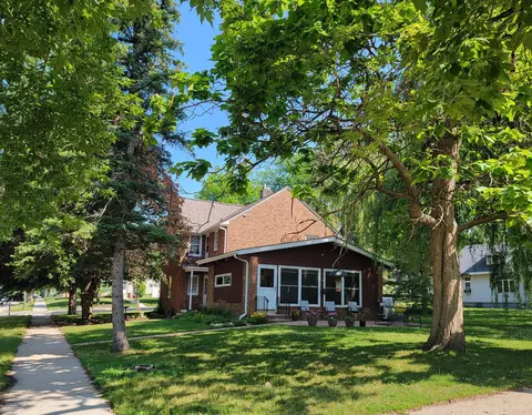 300 E 3rd St, Morris, MN 56267 photo 3