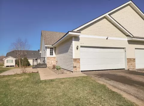 10717 Knollwood Ln, Woodbury, MN 55129