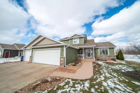 302 12th Ave NE, Kasson, MN 55944