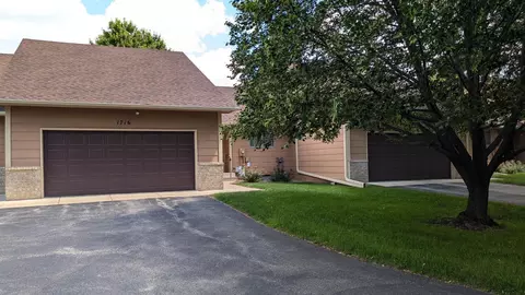 1716 Humphrey Ct, Northfield, MN 55057