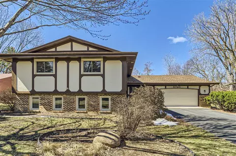5790 Matterhorn Dr NE, Fridley, MN 55432