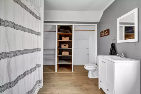 Bath - 1902 3rd St N, Saint Cloud, MN 56303 photo 3 of 5