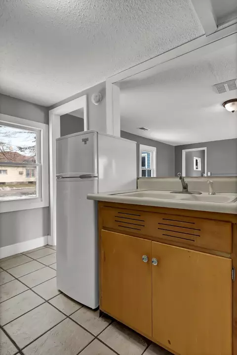 Bath - 1902 3rd St N, Saint Cloud, MN 56303 photo 5 of 5