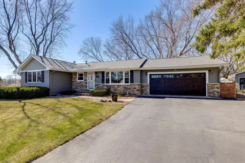 9216 92nd Cir N, Maple Grove, MN 55369