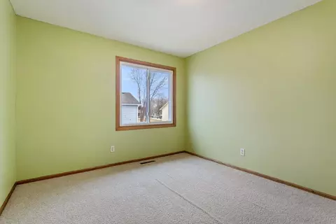 10913 Jersey Ct N, Champlin, MN 55316 photo 14