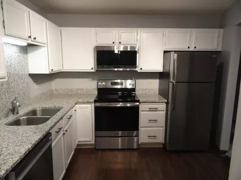 10930 Quebec Ave S, Bloomington, MN 55438