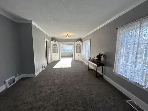 206 S 10th St, Montevideo, MN 56265