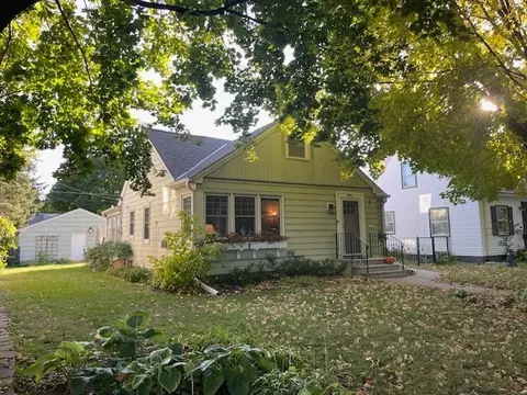 984 Hoyt Ave W, Saint Paul, MN 55117