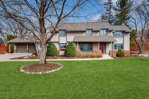 235 W Kraft Rd, West Saint Paul, MN 55118