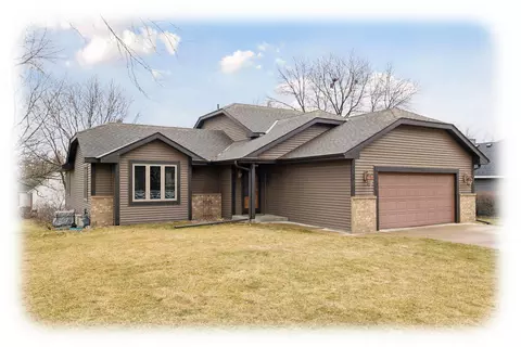 9248 La Rivier Ct, Eden Prairie, MN 55347