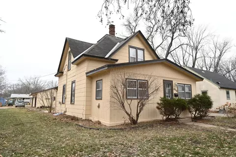 820 3rd Ave E, Shakopee, MN 55379