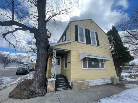 433 Gunderson Blvd, Kenyon, MN 55946